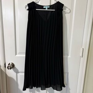 She + Sky Black Pleated V-Neck Midi Dress